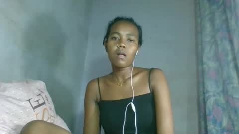 caella98 online show from May 1, 9:20 pm