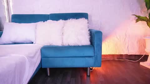 CailynBrown online show from April 15, 4:05 am