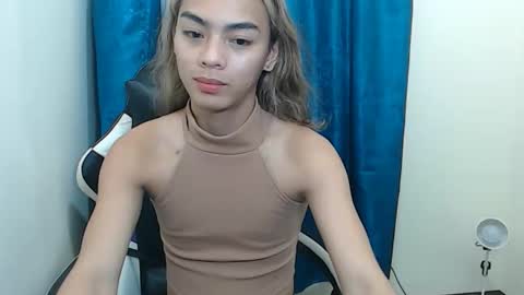 caitessa_bellemoir online show from March 27, 9:27 pm