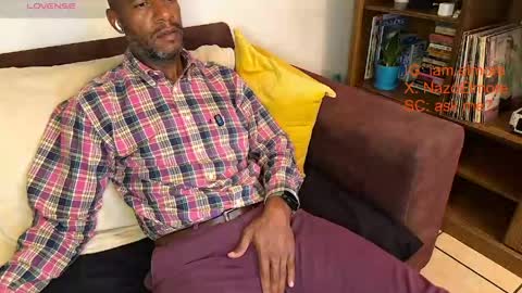 My name is Robert  Dont be shysay hi I love to chat. For requests or dirty talk please use tips  online show from April 7, 3:19 am