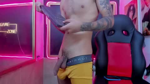 Calvin online show from October 4, 5:27 am