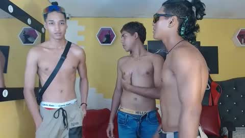 cam_sexyboy online show from September 29, 11:04 pm