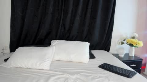 Camila cruz online show from March 24, 8:37 pm