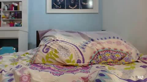 Instagram camila blande1 online show from February 23, 11:04 pm