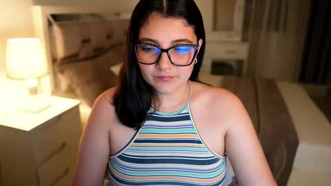 Camila buitrago online show from December 19, 11:44 pm