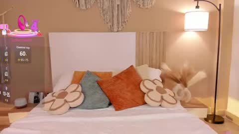 camila_bustamante_ online show from February 10, 7:50 pm