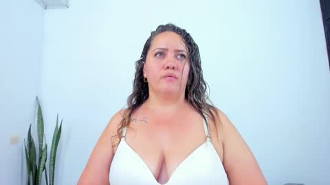 camilaa foxxx online show from March 18, 8:37 pm