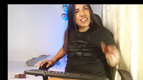 Camila velez online show from October 10, 7:14 am