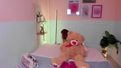 Camila  online show from November 18, 11:57 am