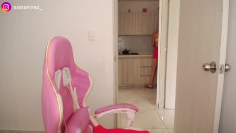 X IGcamiryan01 online show from April 9, 6:35 pm