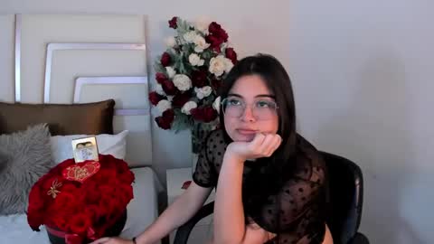 Snapshot of camilasofiia chatting on February 17, 8:38 pm Camila online show from February 17, 8:38 pm