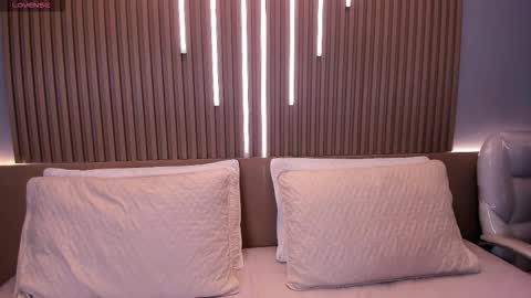 camile_cute online show from December 18, 8:26 pm