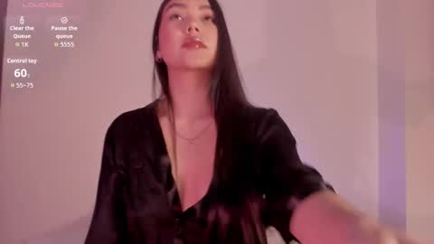 Snapshot of camile_histon chatting on October 25, 3:40 am Camile online show from October 25, 3:40 am