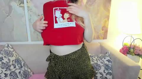 camilladreamer online show from May 26, 3:51 pm