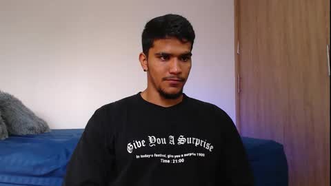 camilo_contre21 online show from November 21, 7:45 pm