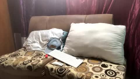 camivaron online show from February 8, 9:56 am