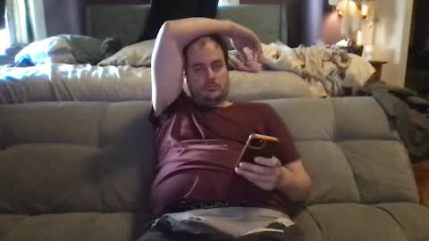 camunity online show from April 14, 9:29 pm