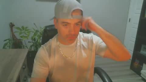 CanadianBacon6969 online show from November 16, 7:54 am