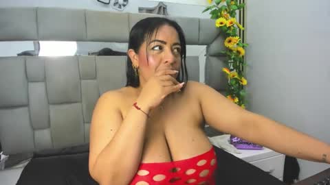 Candelabrown  online show from November 16, 4:36 am