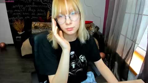 candicahoney online show from March 27, 12:39 pm