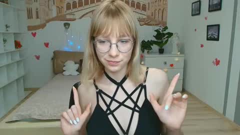 candicahoney online show from February 13, 1:03 pm