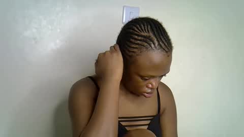 candiemaya online show from April 1, 6:36 am