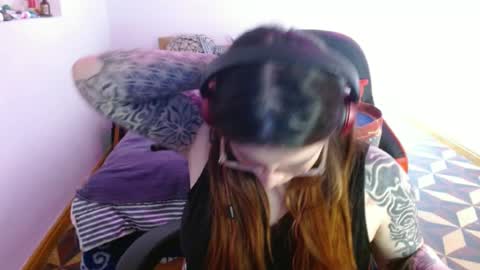 candy698550 online show from June 26, 7:08 pm
