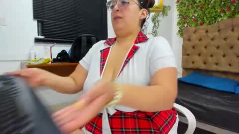 candy_curvyy online show from June 11, 4:16 pm