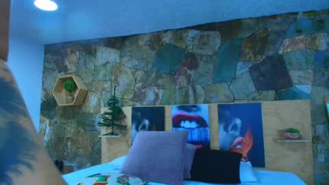 Jolie online show from November 18, 8:23 pm