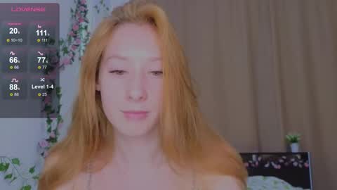 candy_flosse online show from September 27, 8:45 am