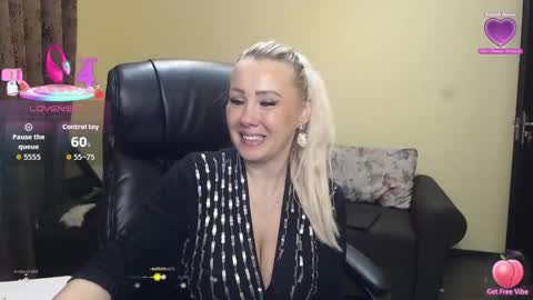 candy_hellenx online show from January 19, 5:39 am