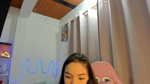 candy_kitty7343 online show from April 7, 4:14 am