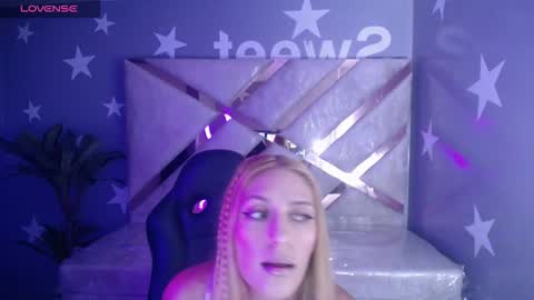 candy_kush_a online show from February 2, 8:16 pm