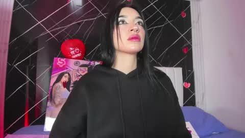 Leila  online show from February 17, 5:50 am