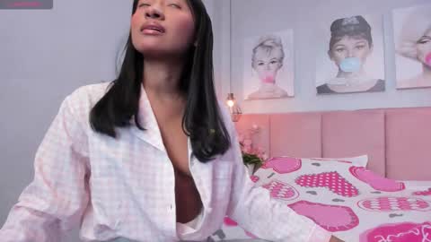 sofia  online show from March 9, 6:45 pm