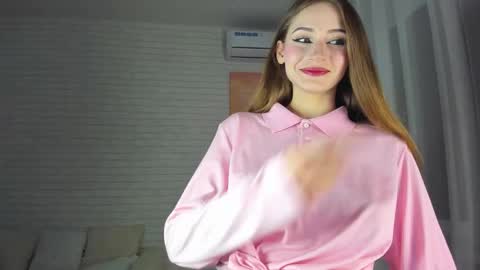 Snapshot of candyboofairy chatting on September 23, 7:09 pm Violetta online show from September 23, 7:09 pm