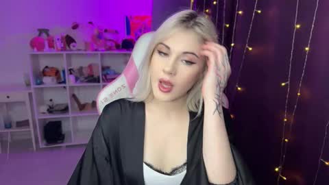 You can call me HH online show from November 6, 6:00 pm