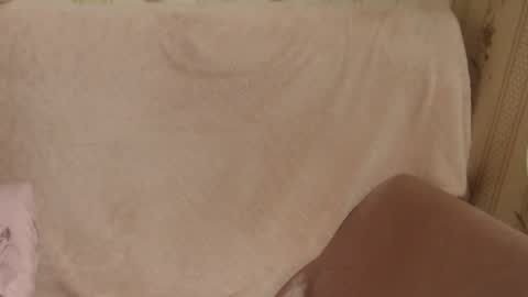 say meow and send tips  online show from February 18, 1:00 pm