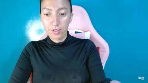 candymilfff online show from February 1, 11:02 pm