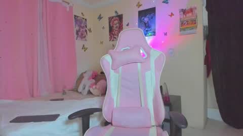 Canela online show from February 15, 1:21 am