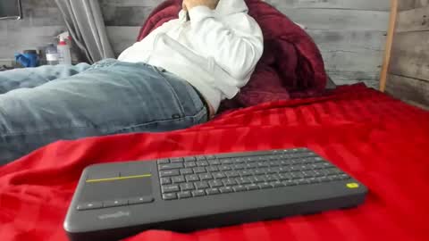 canuk1983 online show from February 23, 2:04 pm