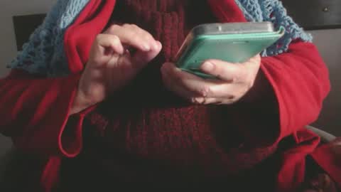 Snapshot of capitanfuturo44 chatting on October 14, 2:09 pm Cinzia ex regina online show from October 14, 2:09 pm