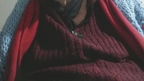 Snapshot of capitanfuturo44 chatting on October 27, 7:03 pm Cinzia ex regina online show from October 27, 7:03 pm