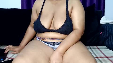 caramel_drip1 online show from February 24, 4:04 am