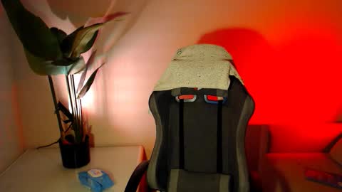 Mary online show from February 1, 4:09 am