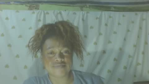 carinesexy69 online show from November 13, 12:19 pm