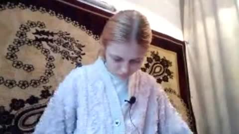 Kira online show from May 12, 2:42 am