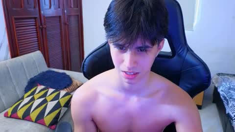 carl_dixon online show from December 16, 4:35 pm