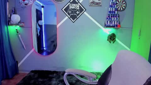 Snapshot of carl_smithh chatting on March 12, 7:24 am Carl online show from March 12, 7:24 am