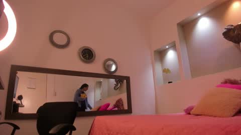 carla and robert online show from February 23, 12:30 am